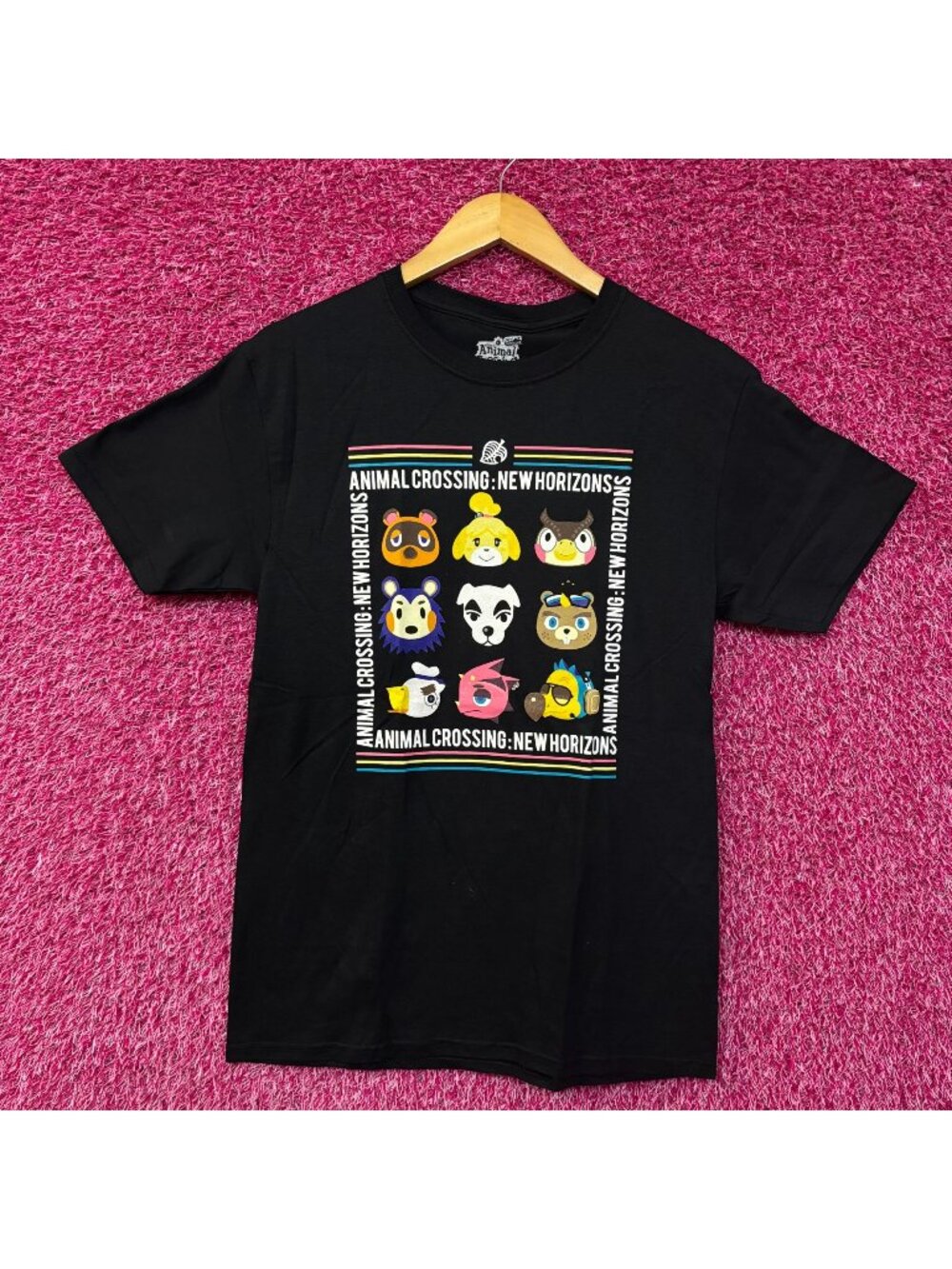 Animal Crossing: New Horizon Grid Graphic Design T-Shirt Small